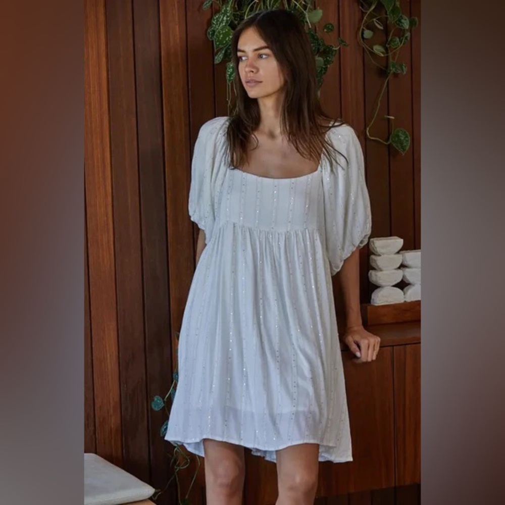 Sequins Cap Sleeve Open Back Mini White Dress